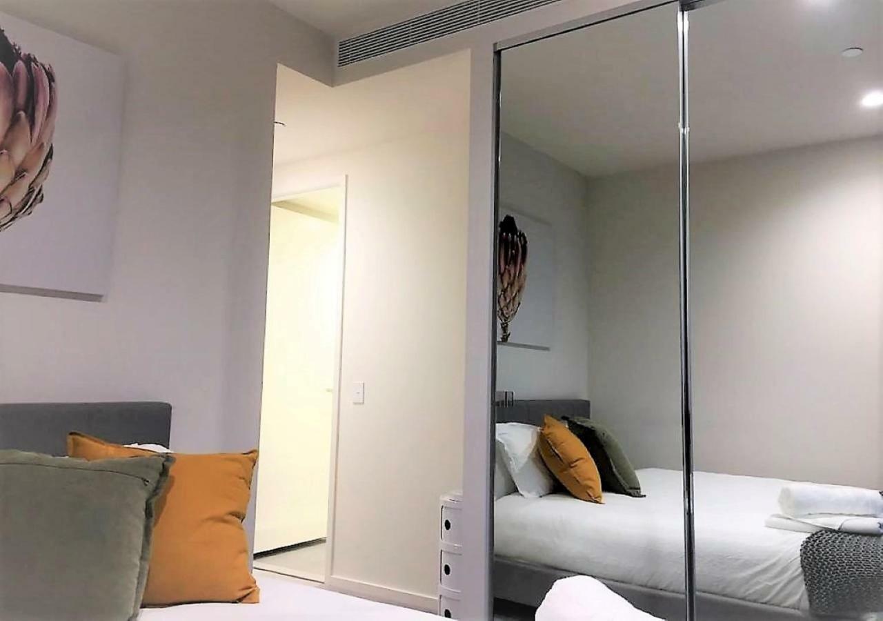 Readyset Apartments On Southbank Boulevard メルボルン エクステリア 写真